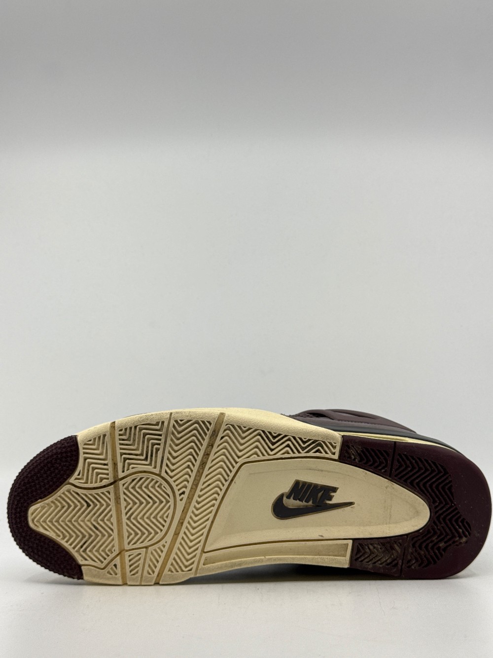 *USED* AJ 4 X A MA MANIERE - VIOLET ORE