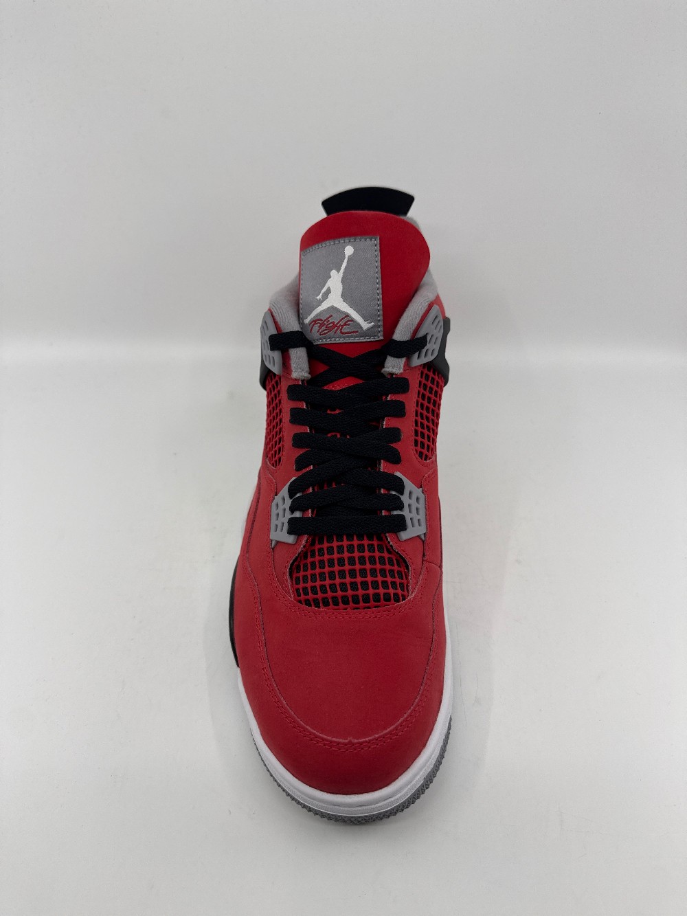 AJ 4 - TORO BRAVO (2026)