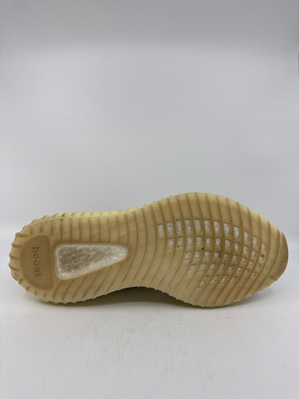 *USED/NO BOX* YEEZY 350 V2 - BONE