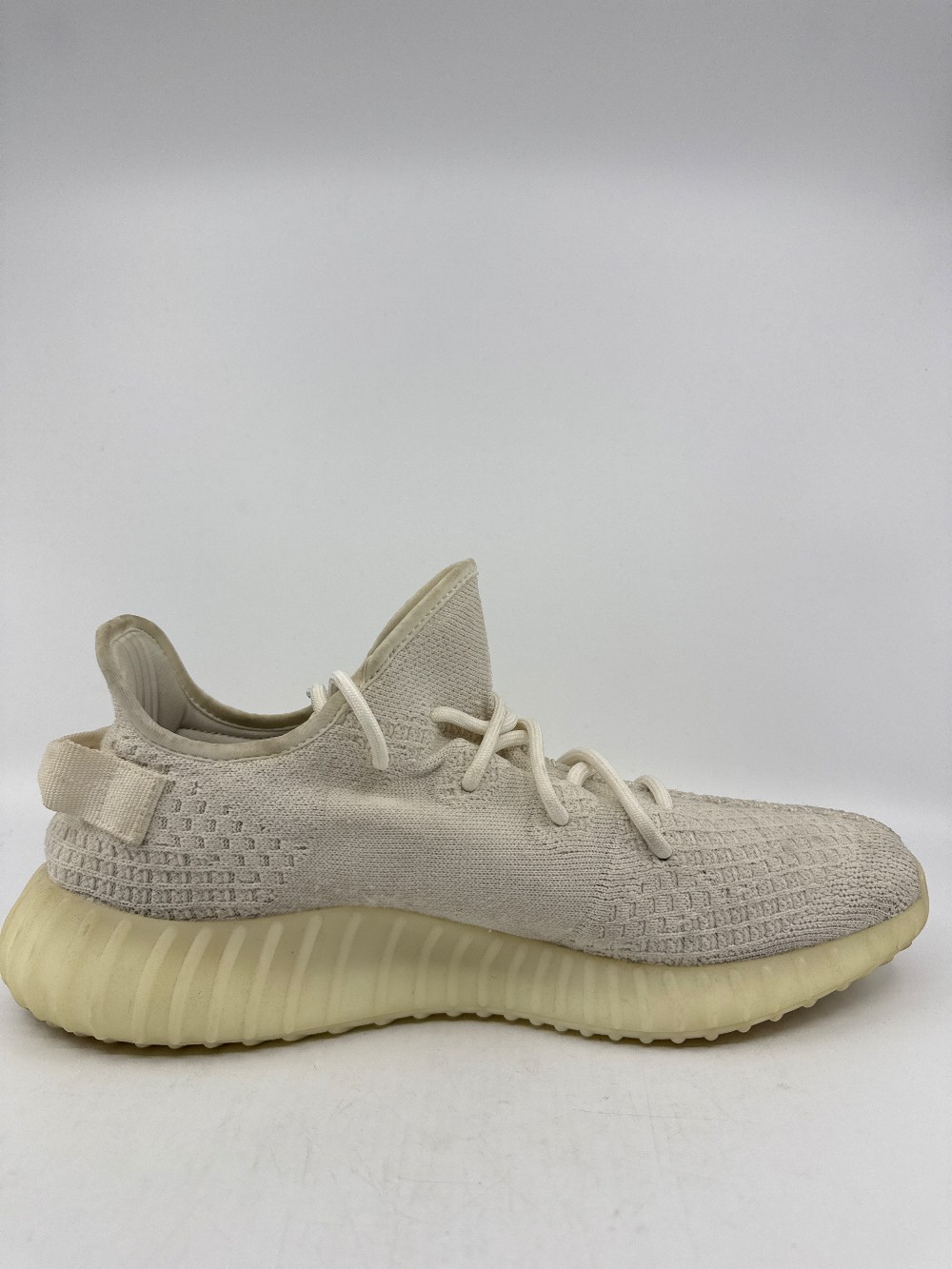 *USED/NO BOX* YEEZY 350 V2 - BONE