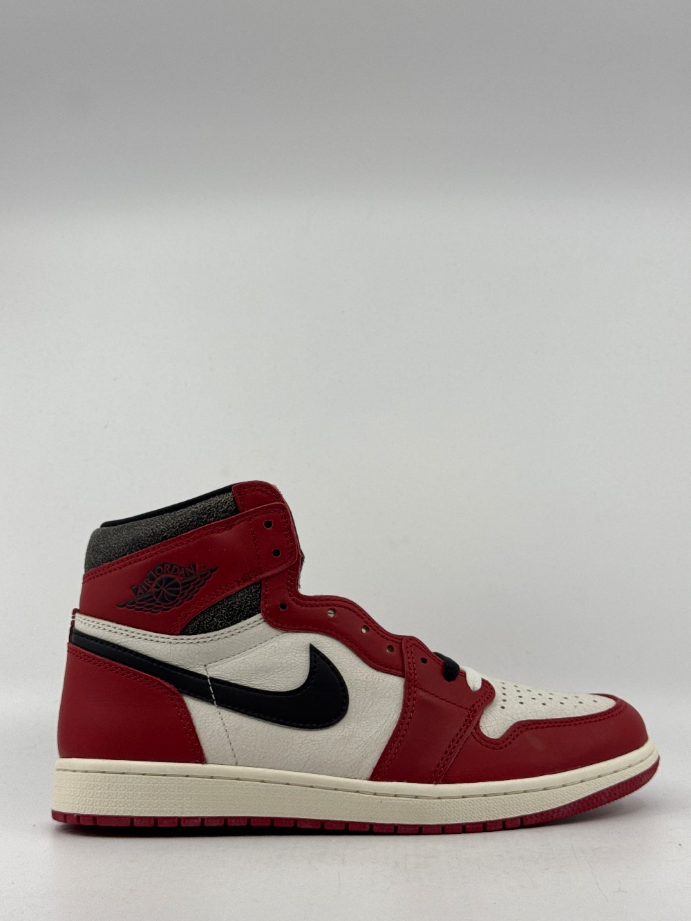 AJ 1 - CHICAGO LOST AND FOUND