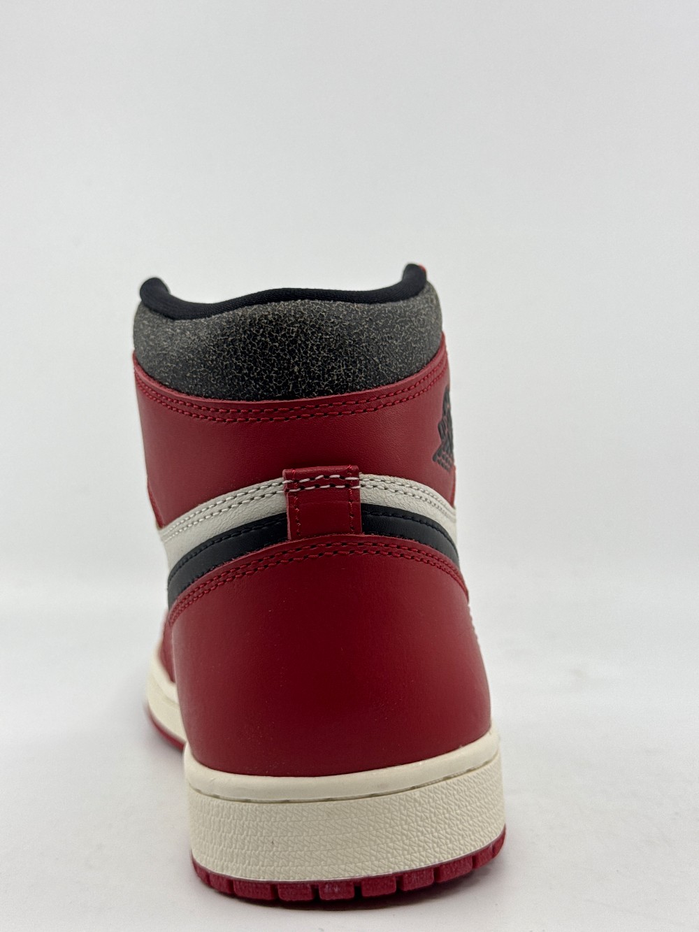 AJ 1 - CHICAGO LOST AND FOUND