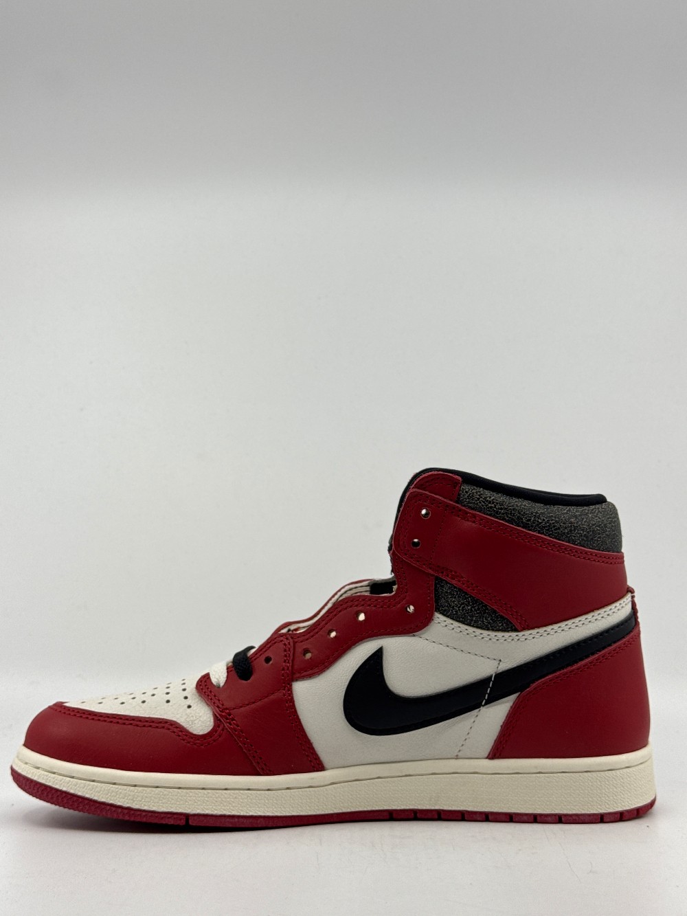 AJ 1 - CHICAGO LOST AND FOUND
