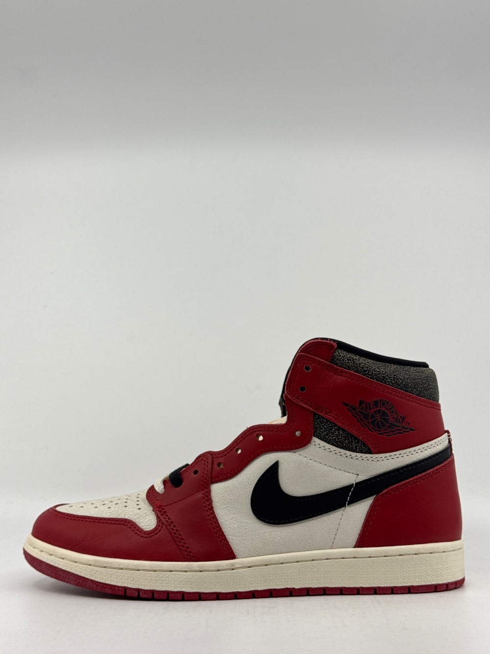 AJ 1 - CHICAGO LOST AND FOUND