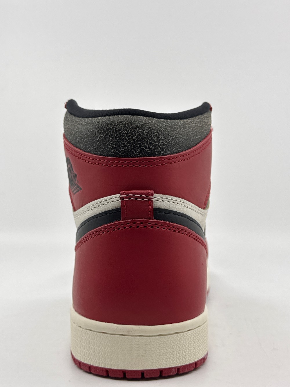 AJ 1 - CHICAGO LOST AND FOUND