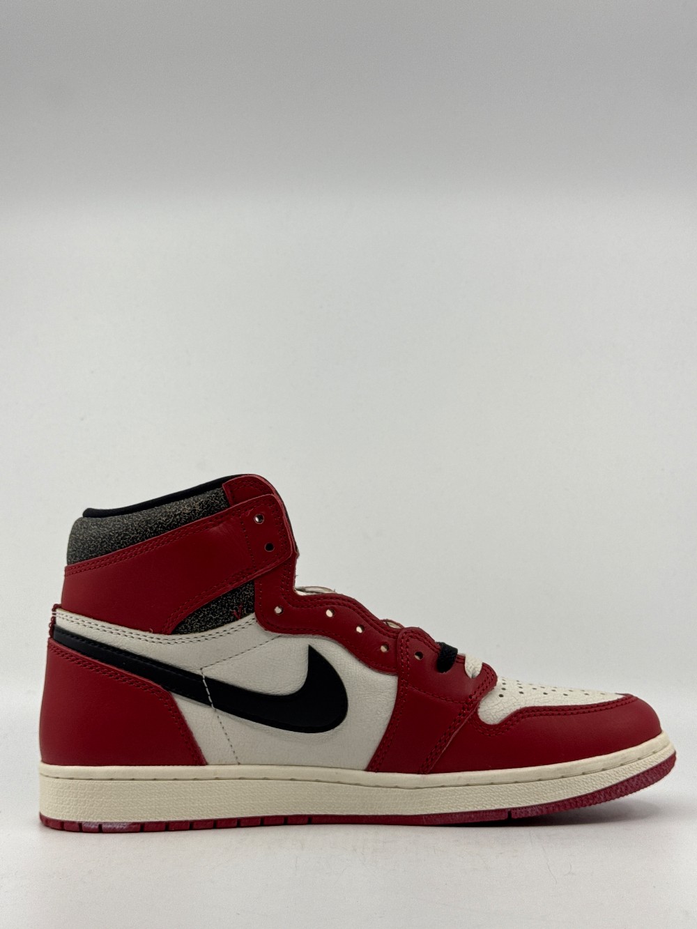 AJ 1 - CHICAGO LOST AND FOUND