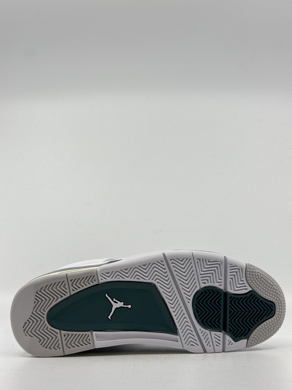 AJ 4 - OXIDIZED GREEN