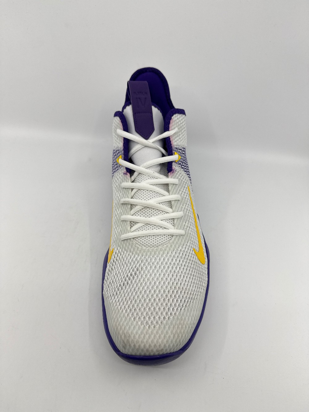 *VNDS* NIKE LEBRON WITNESS 4 - WHITE VOLTAGE PURPLE