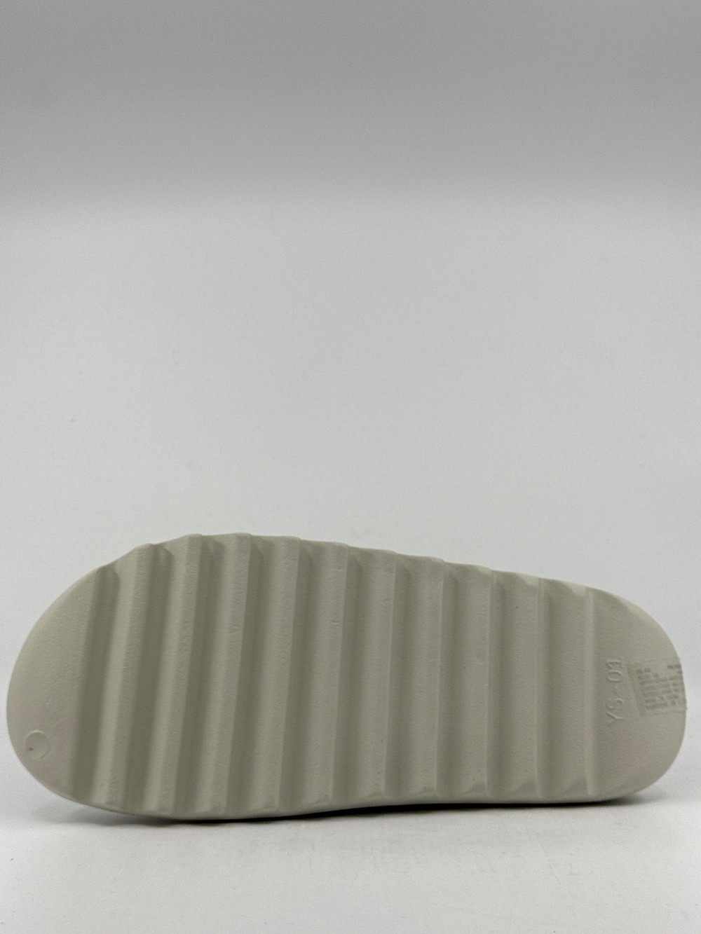 YEEZY YS-01 SLIDE - CREAM