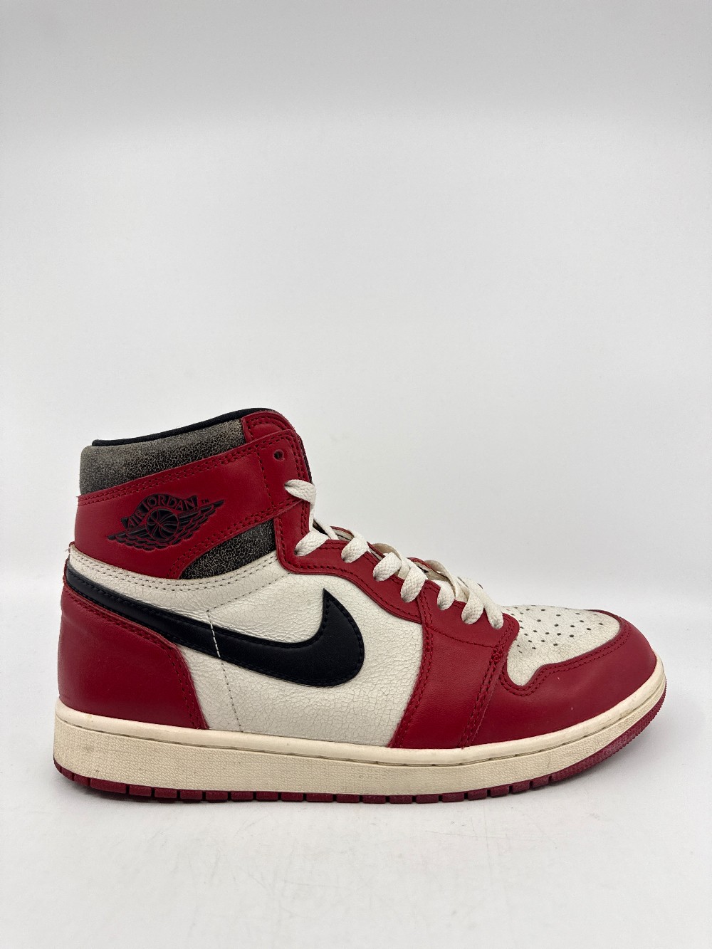 *USED* AJ 1 - CHICAGO LOST AND FOUND