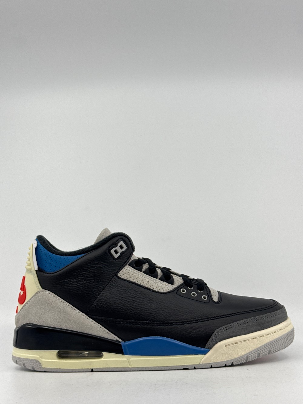 *NO BOX* AJ 3 - RARE AIR