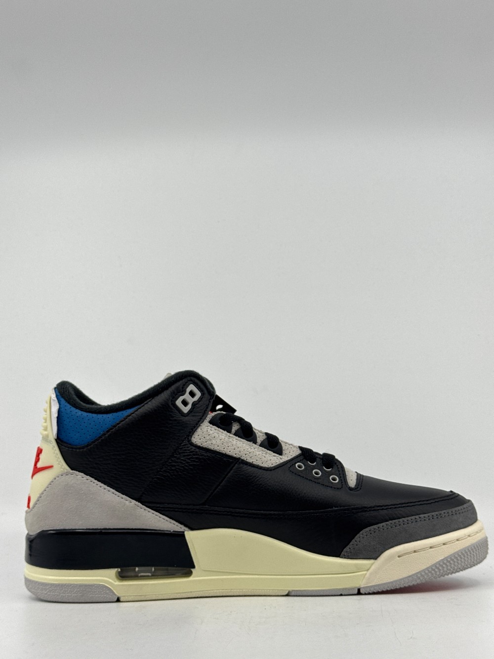 *NO BOX* AJ 3 - RARE AIR