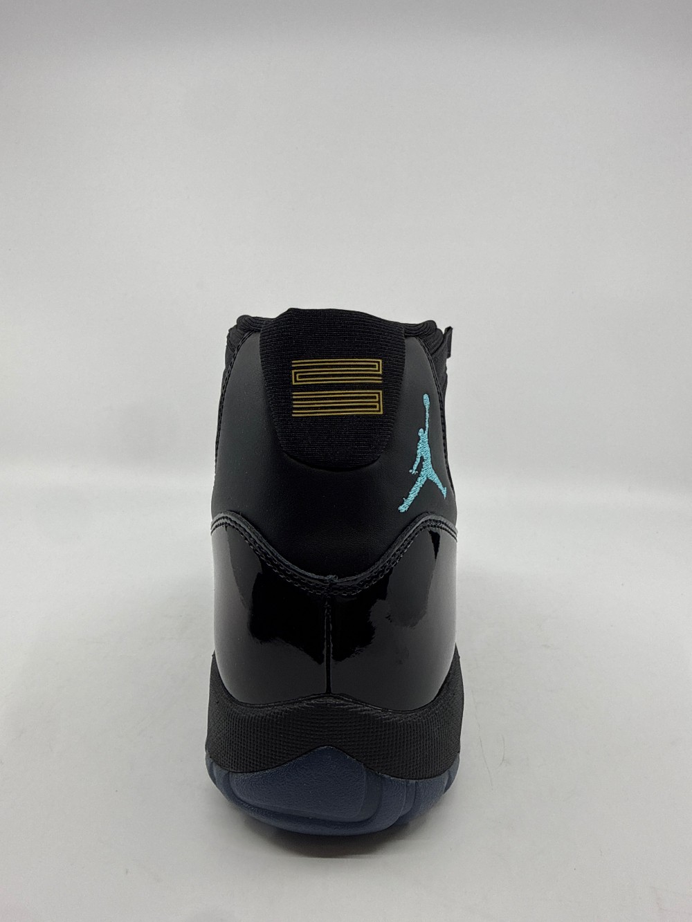 AJ 11 - GAMMA BLUE (2025)