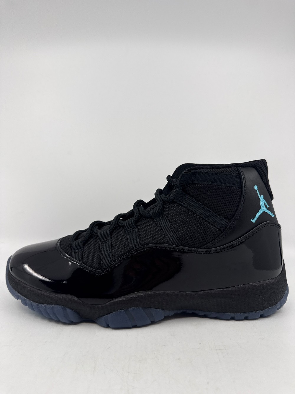AJ 11 - GAMMA BLUE (2025)