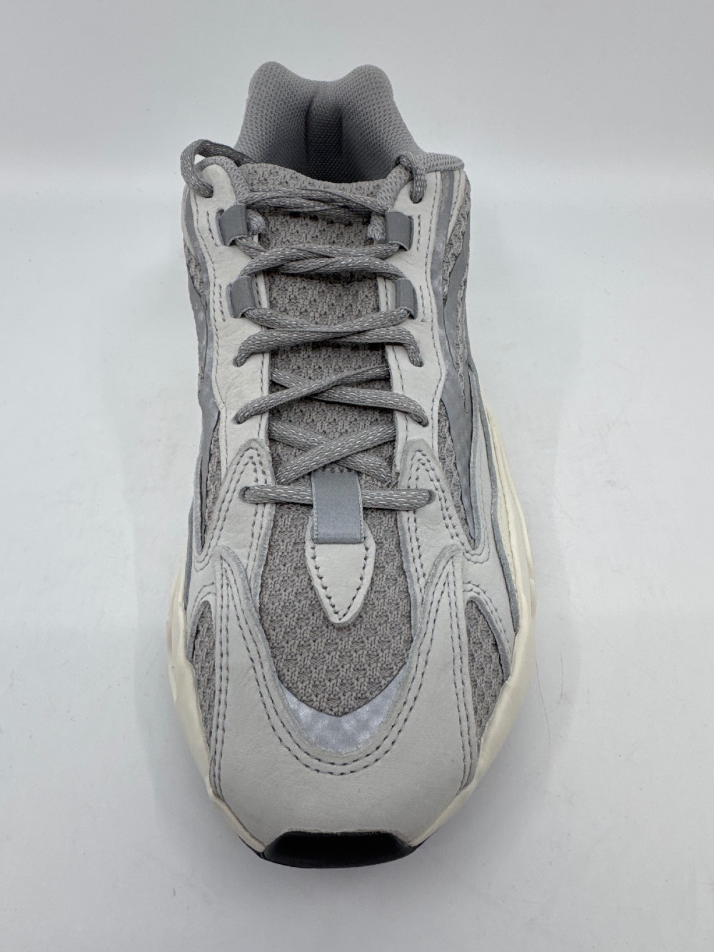 *VNDS* YEEZY 700 V2 - STATIC