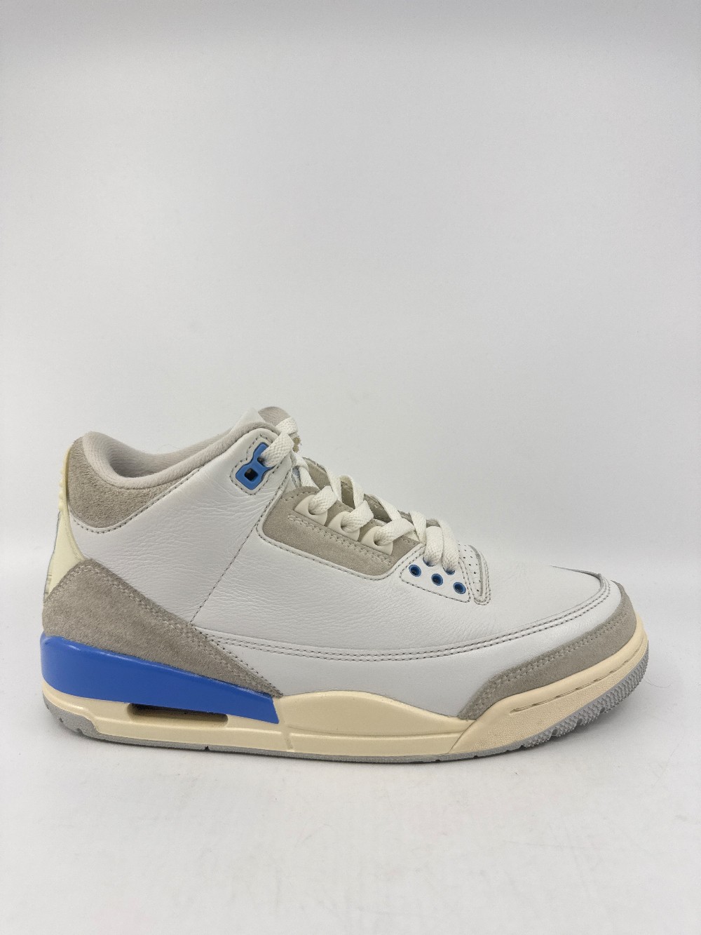 *USED* AJ 3 - LUCKY SHORTS