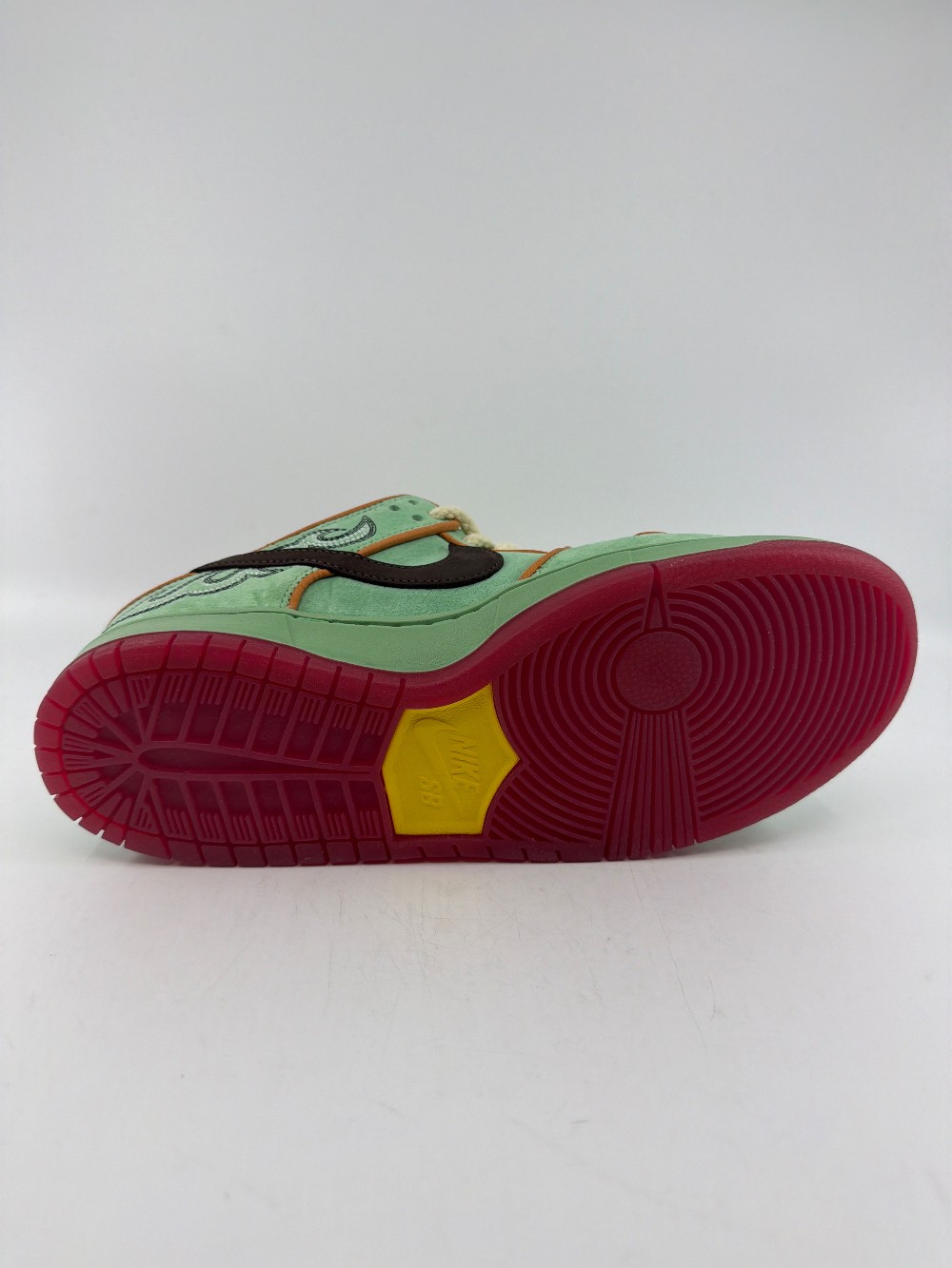 NIKE SB DUNK LOW - RODEO TOURMALINE