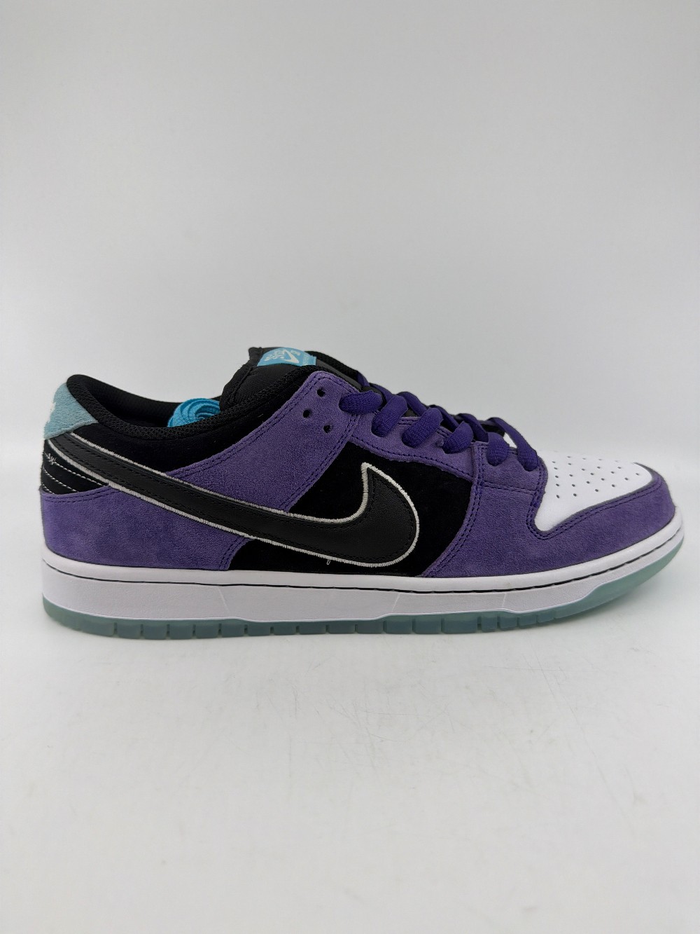 NIKE SB DUNK LOW - HAYLEY WILSON