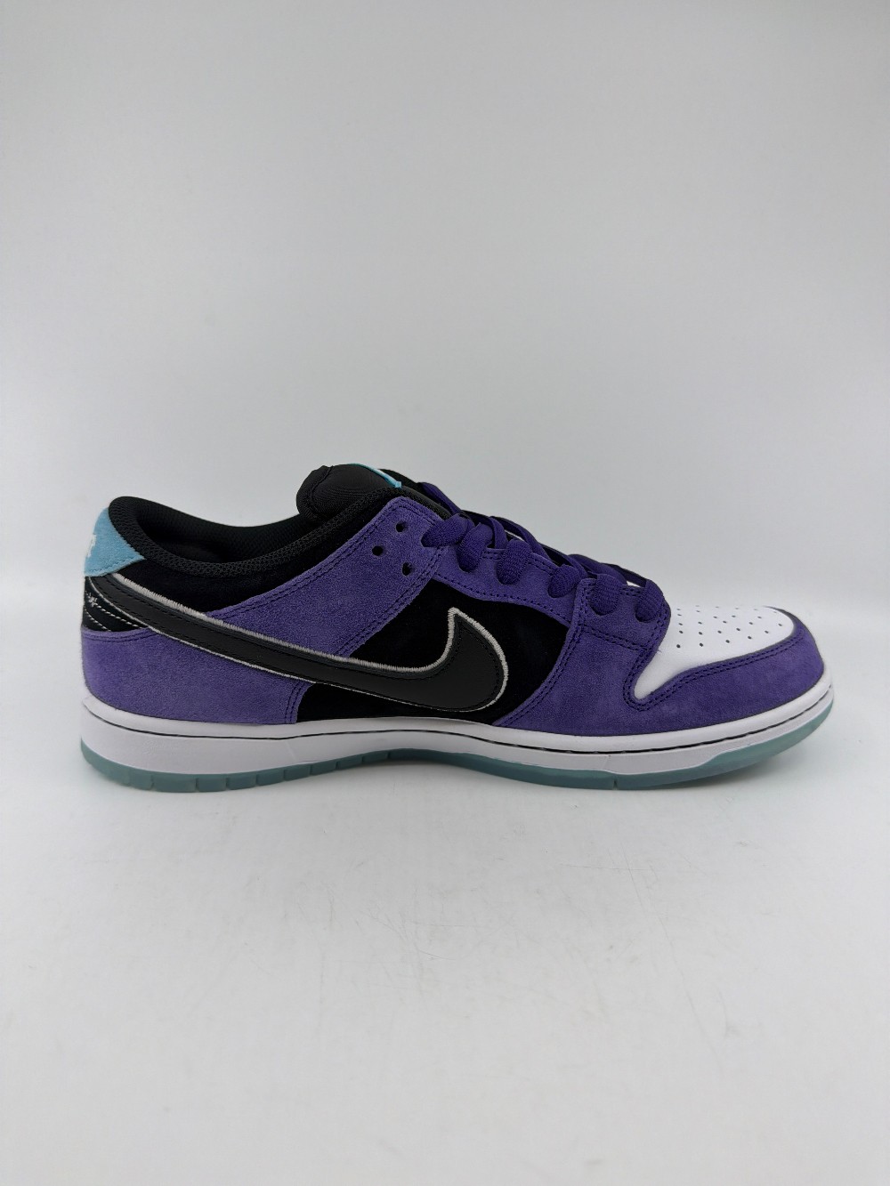 NIKE SB DUNK LOW - HAYLEY WILSON