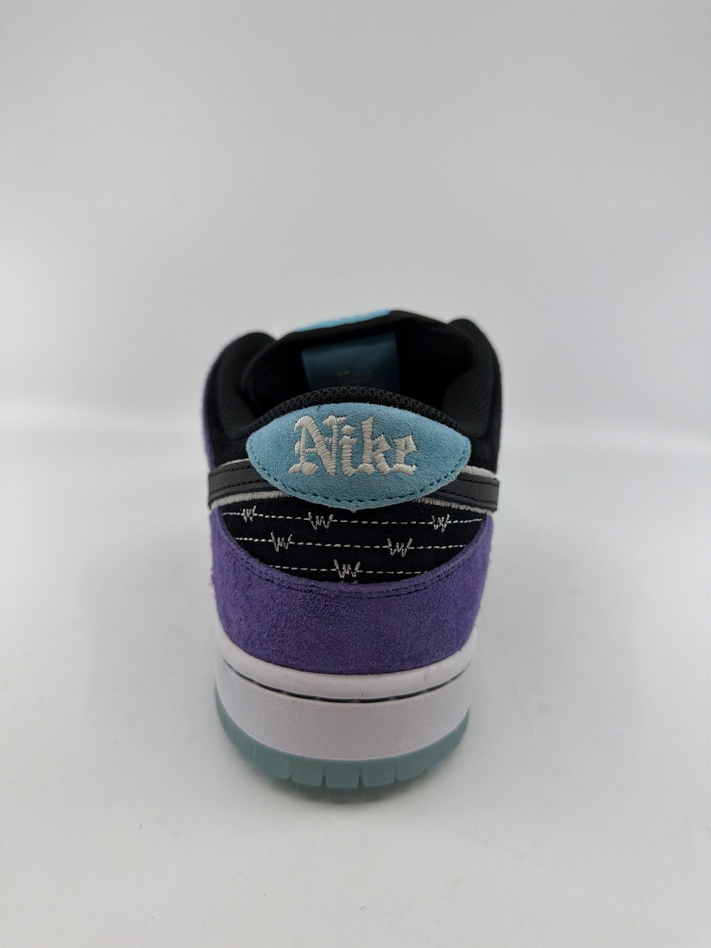 NIKE SB DUNK LOW - HAYLEY WILSON