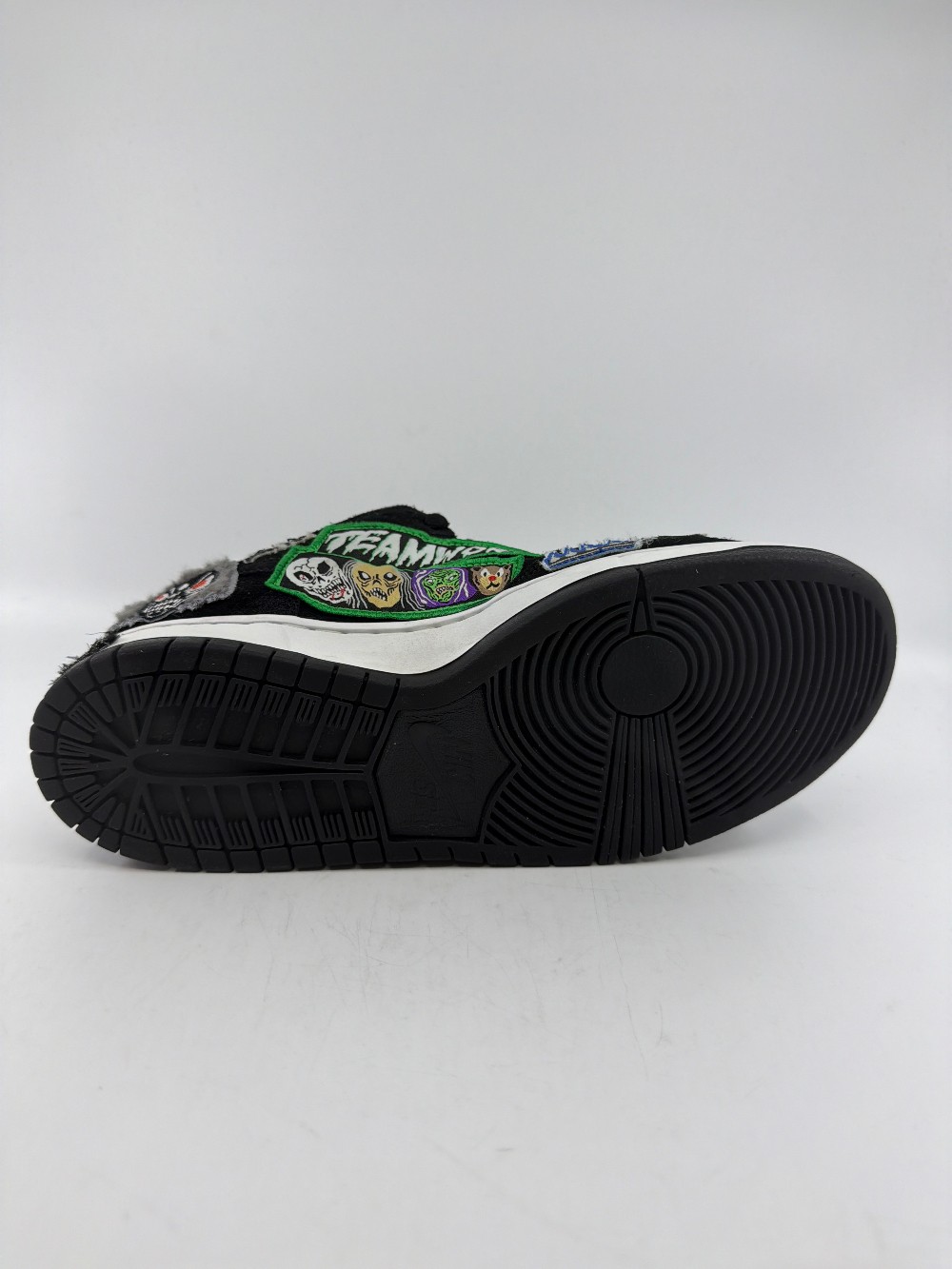 *USED* NIKE SB DUNK LOW - NECKFACE