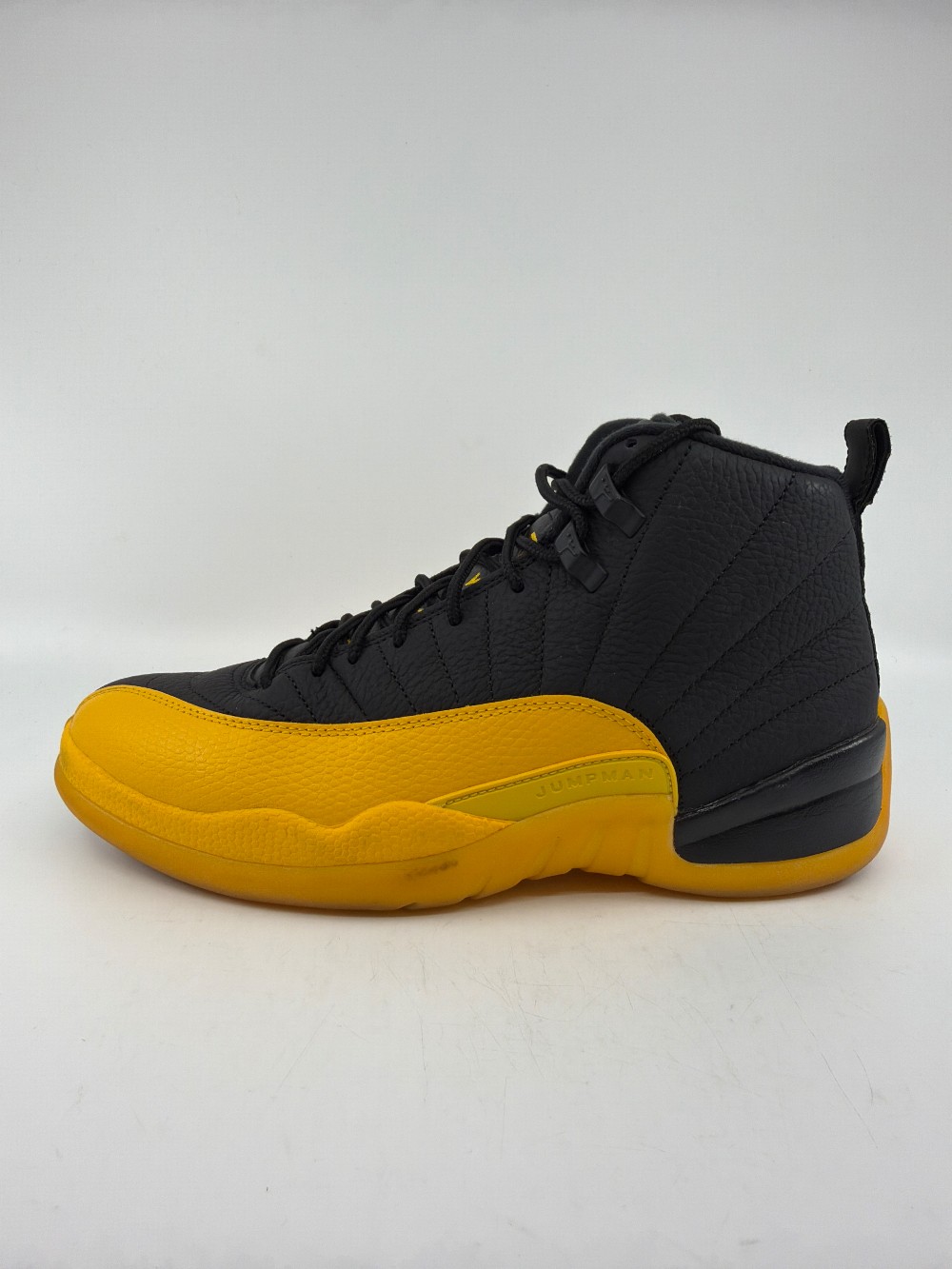 *USED* AJ 12 - BLACK UNIVERSITY GOLD