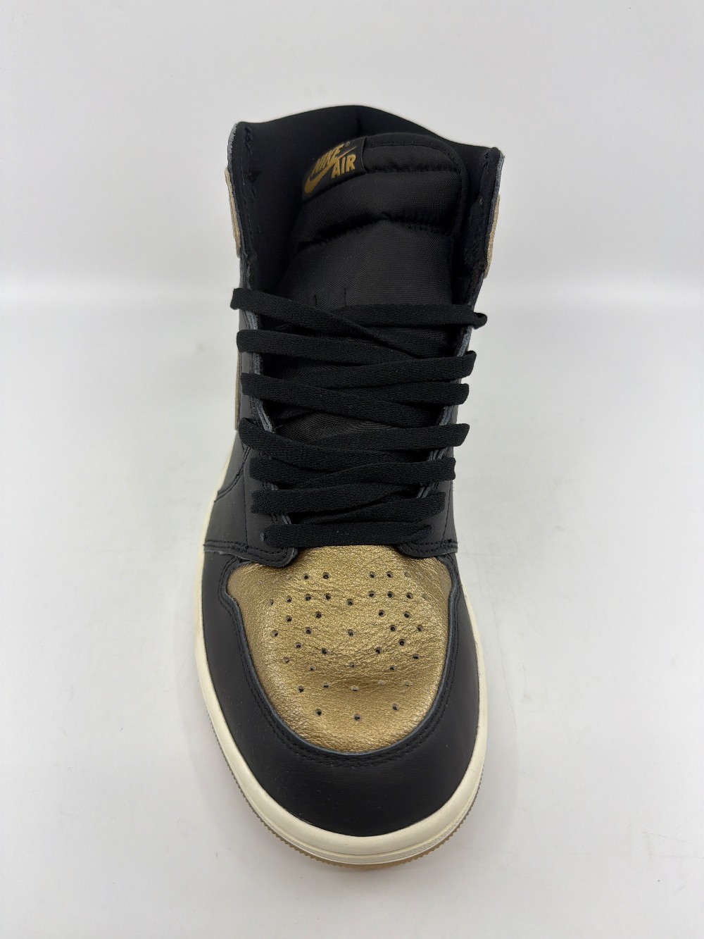 AJ 1 - BLACK METALLIC GOLD