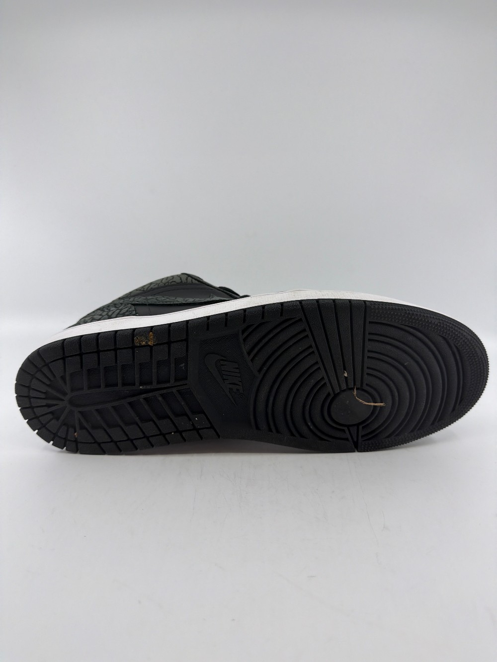 *USED* AJ 1 LOW SE - BLACK ELEPHANT