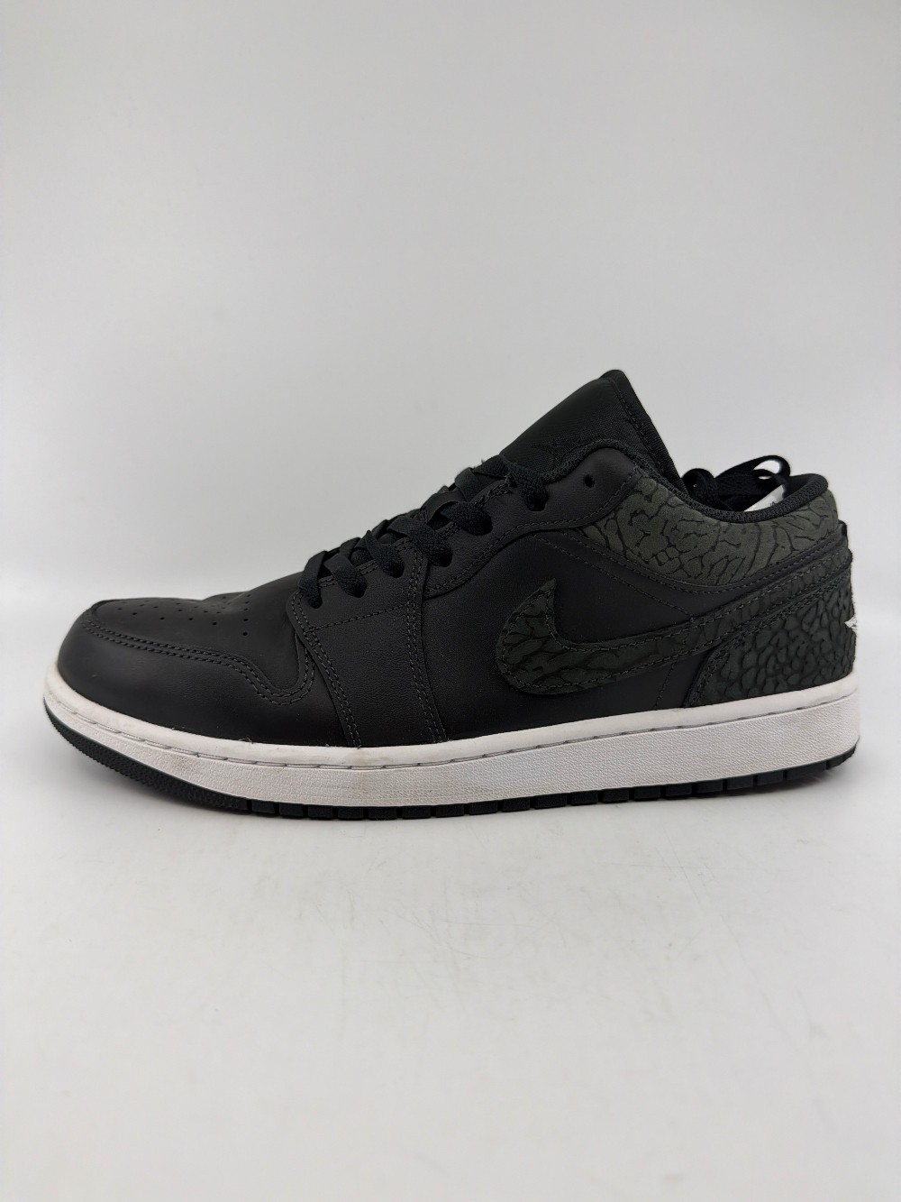 *USED* AJ 1 LOW SE - BLACK ELEPHANT