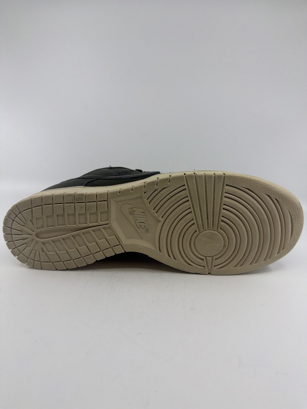 *USED* NIKE DUNK LOW - SEQUOIA