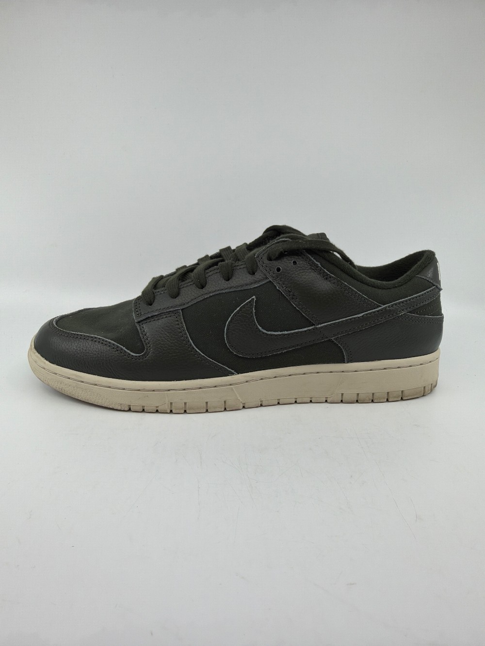 *USED* NIKE DUNK LOW - SEQUOIA