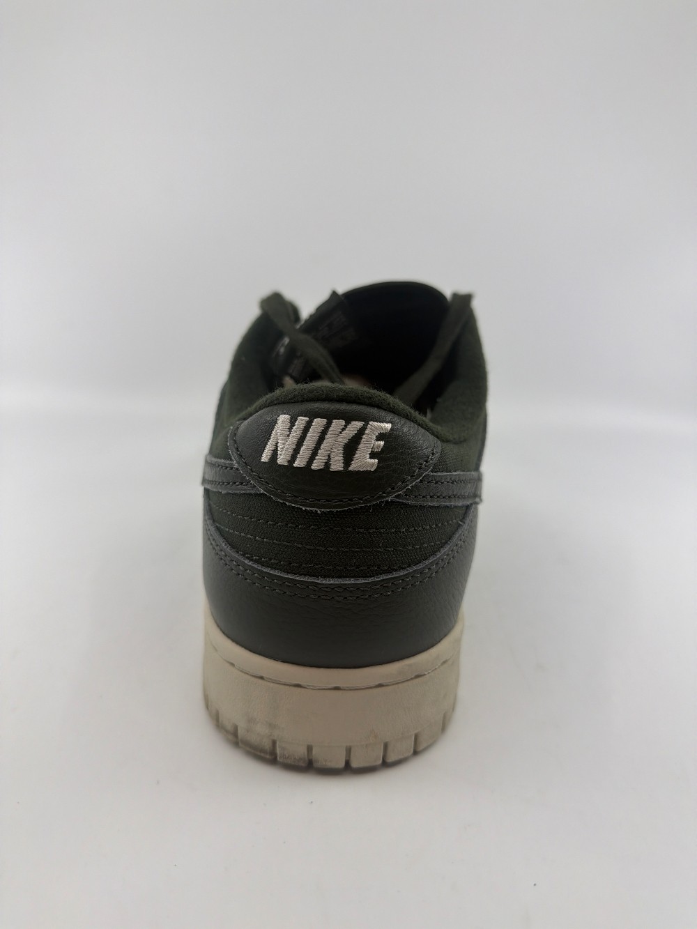 *USED* NIKE DUNK LOW - SEQUOIA