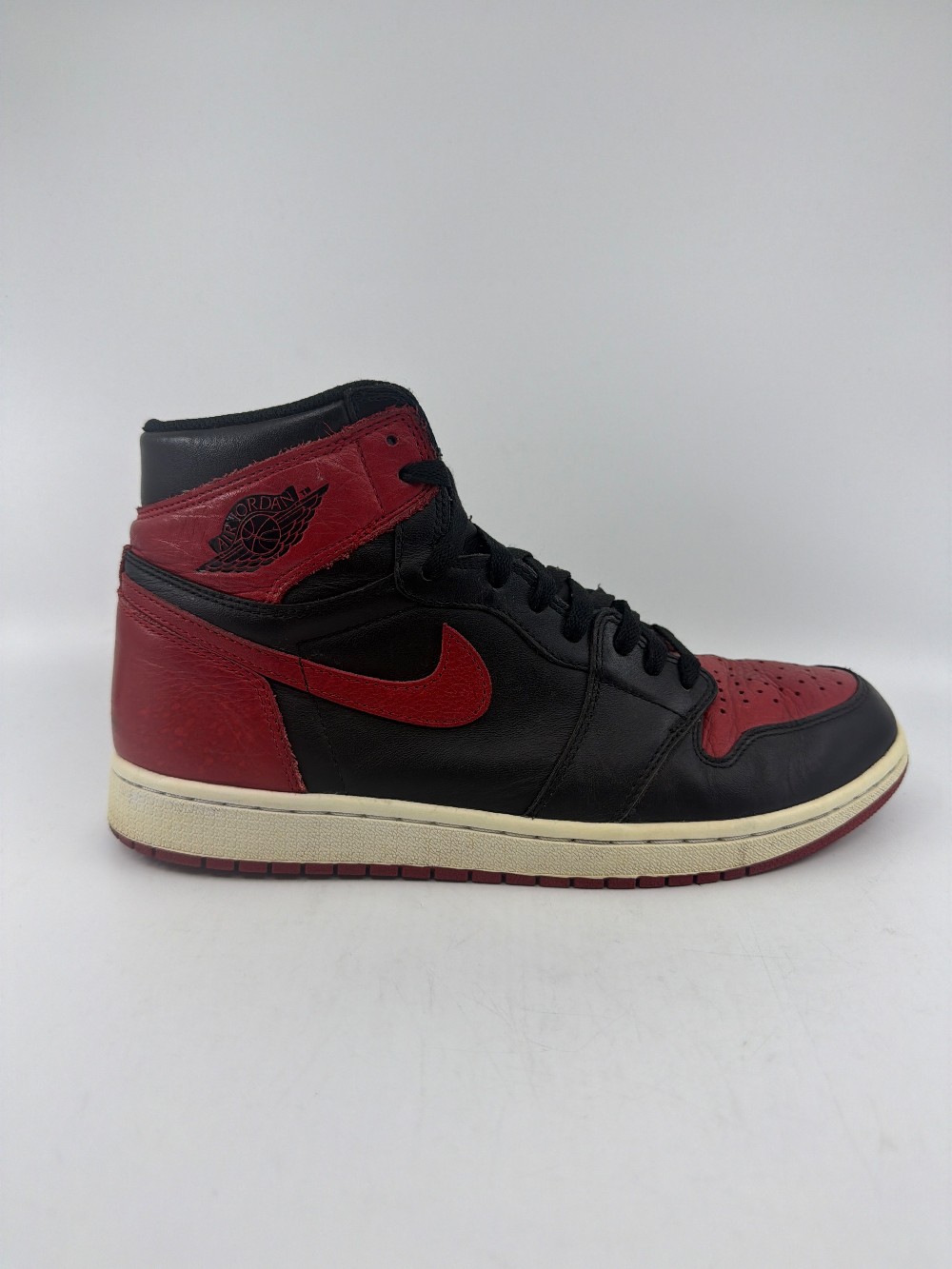 *USED* AJ 1 - BRED BANNED (2016)