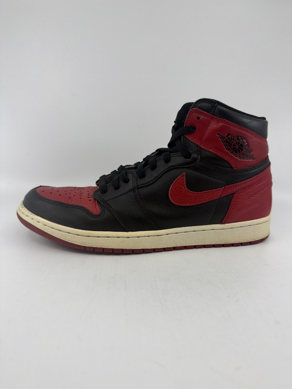 *USED* AJ 1 - BRED BANNED (2016)