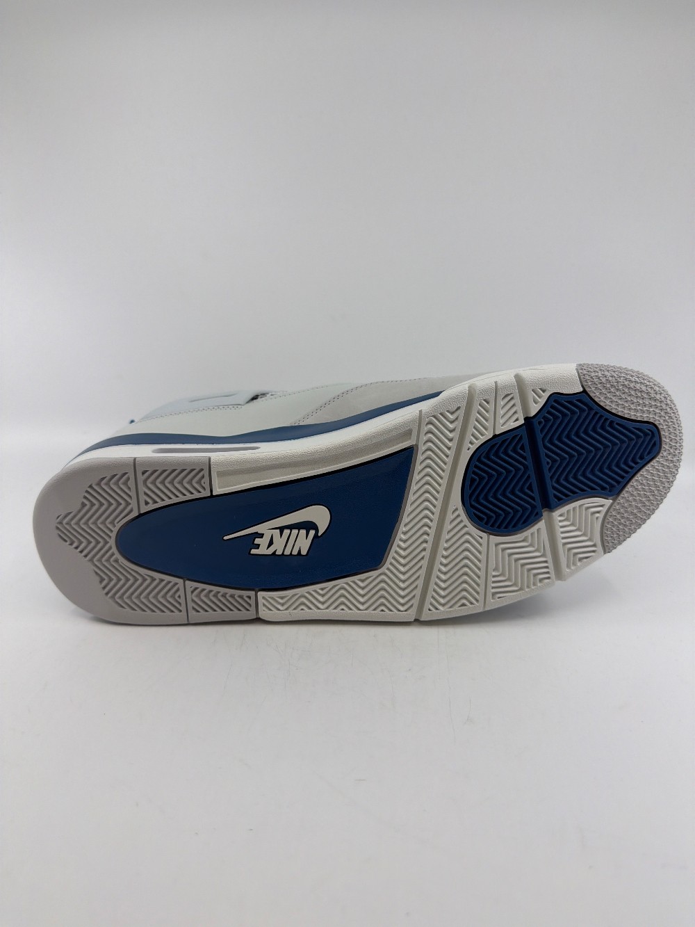 AJ 4 - MILITARY BLUE (2024)
