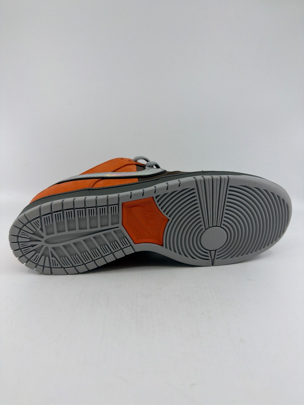 NIKE SB DUNK LOW - MUNI FAST PASS