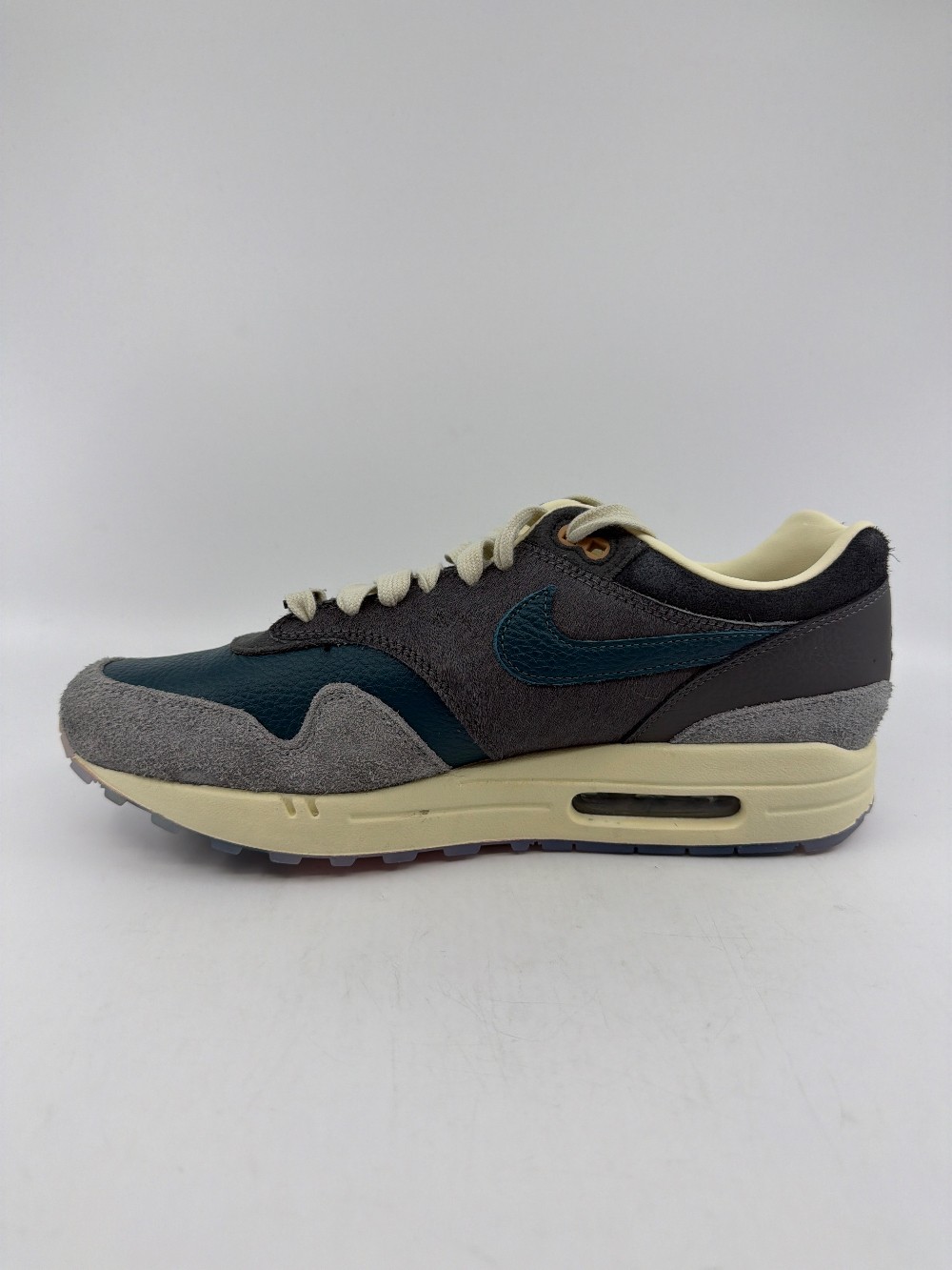 NIKE AIR MAX 1 - KASINA WON-ANG GREY