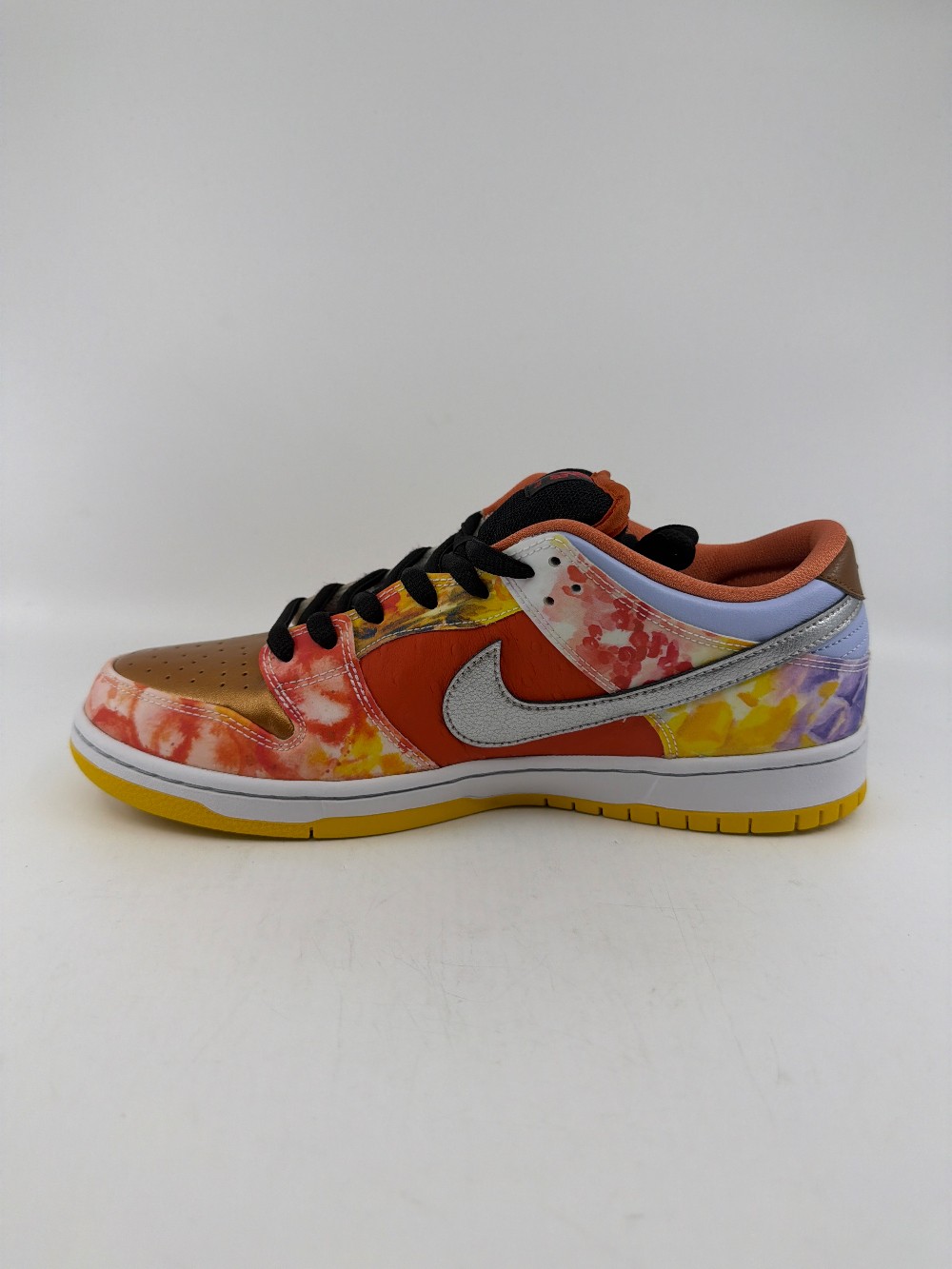 NIKE SB DUNK LOW - STREET HAWKER (2021)