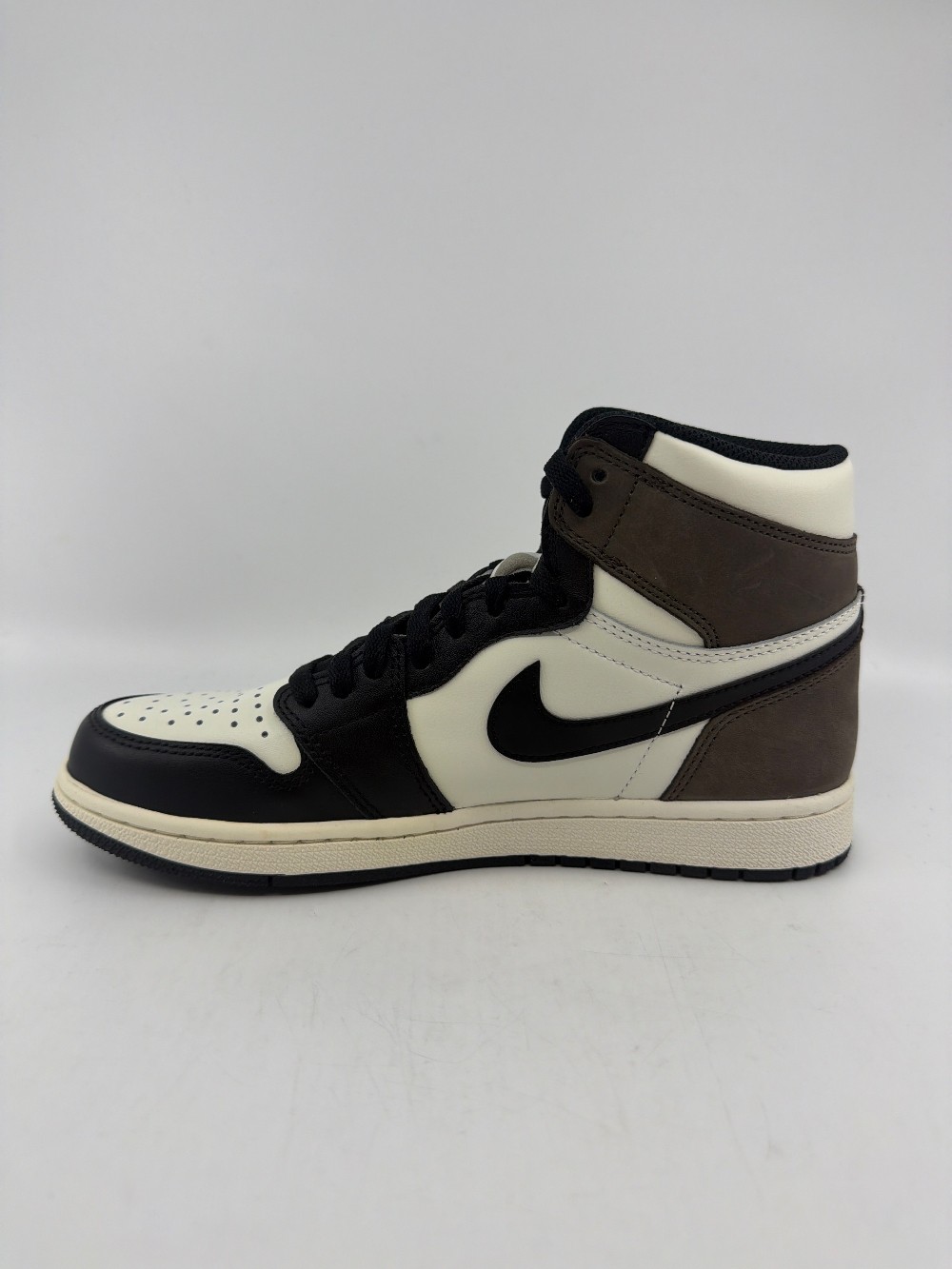 AJ 1 - DARK MOCHA