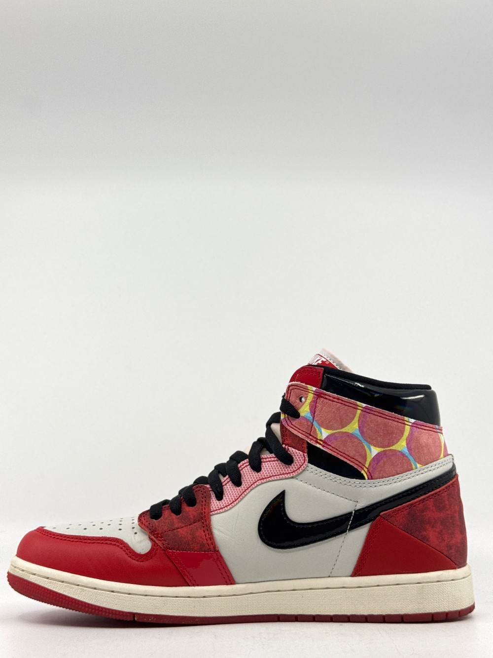 *USED* AJ 1 - SPIDERMAN ACROSS THE SPIDERVERSE