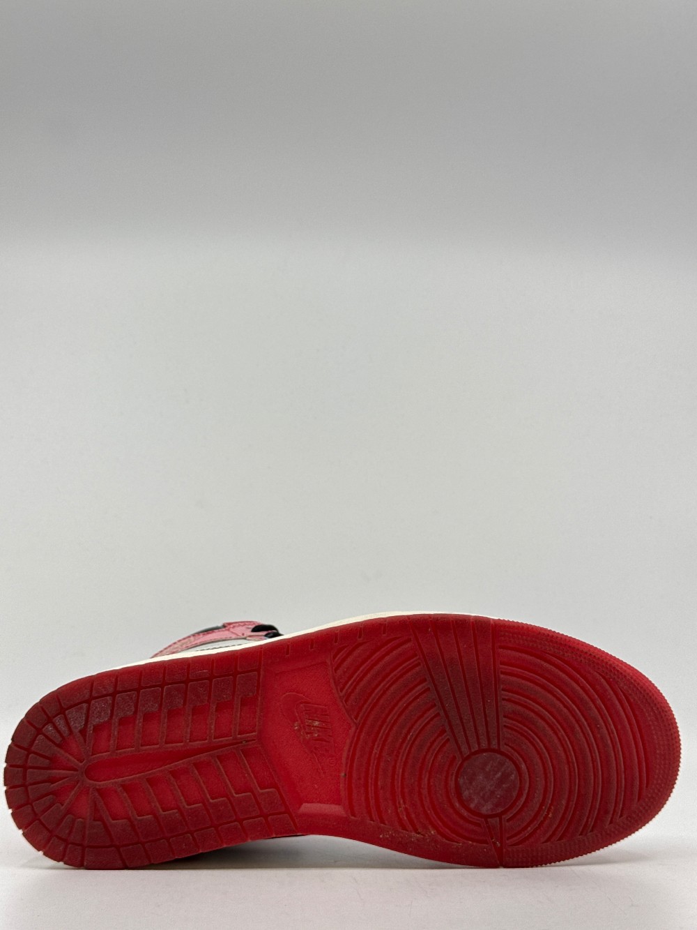 *USED* AJ 1 - SPIDERMAN ACROSS THE SPIDERVERSE