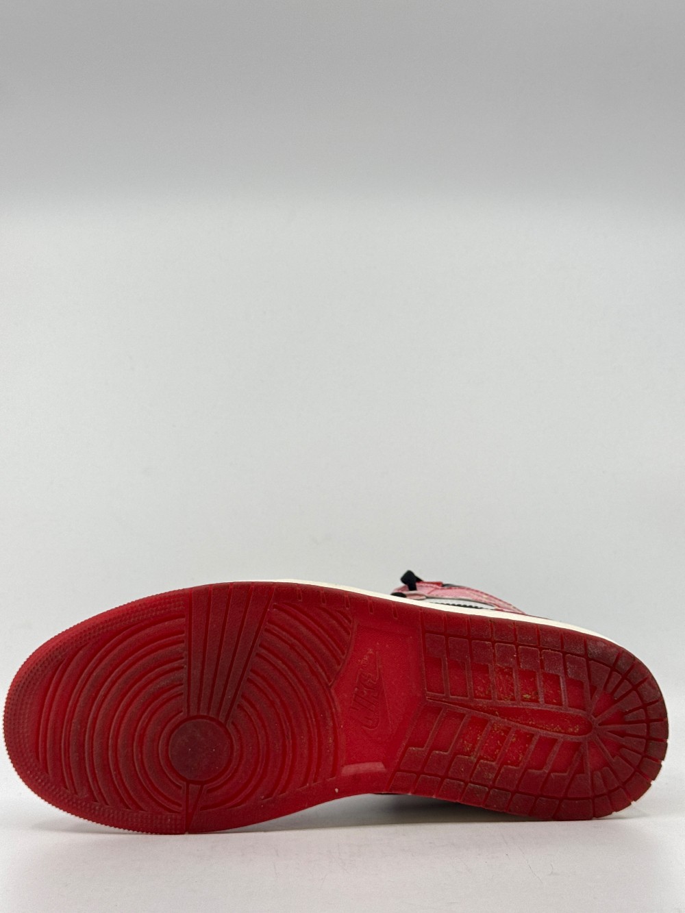 *USED* AJ 1 - SPIDERMAN ACROSS THE SPIDERVERSE