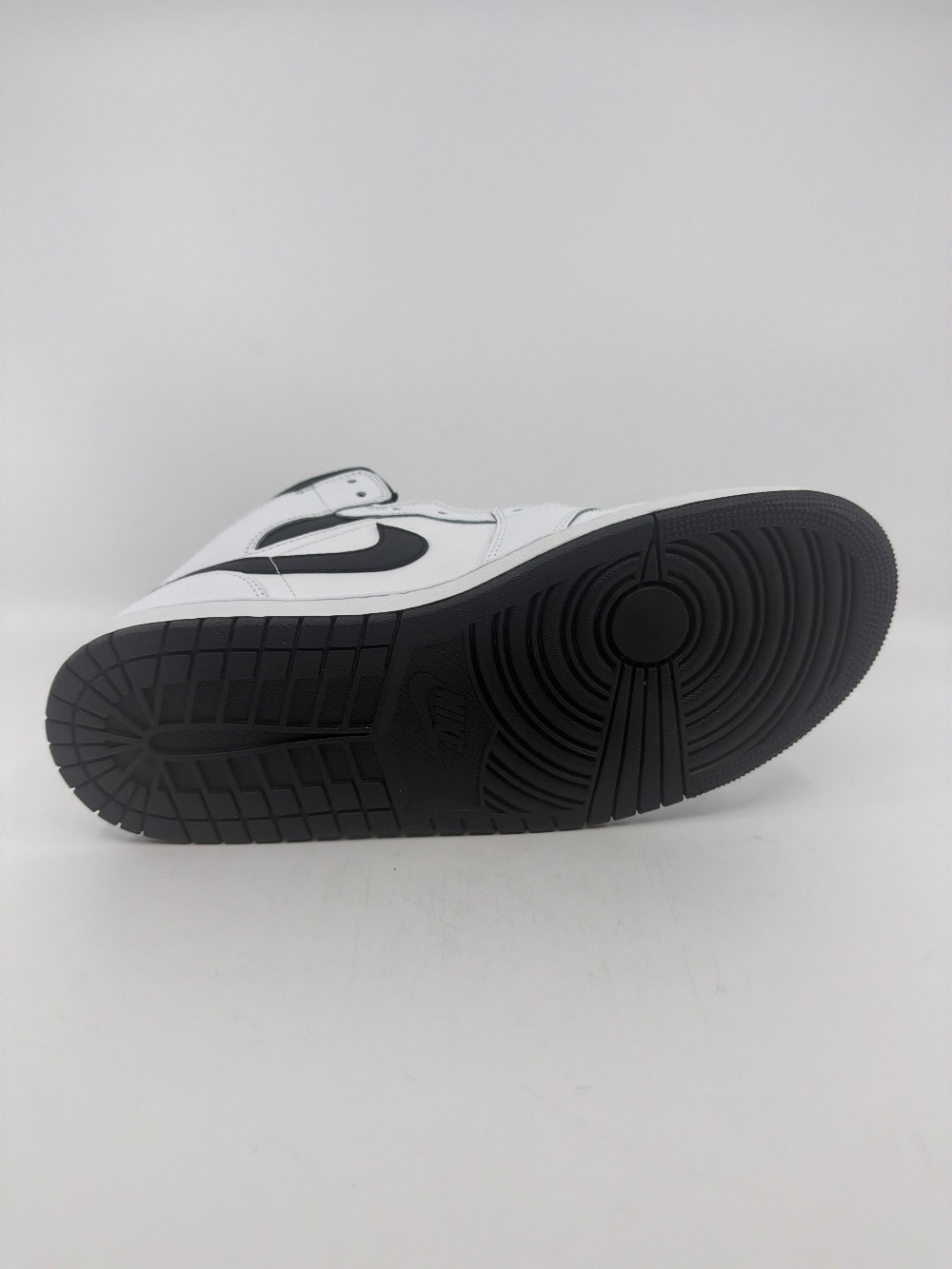 AJ 1 MID - REVERSE PANDA