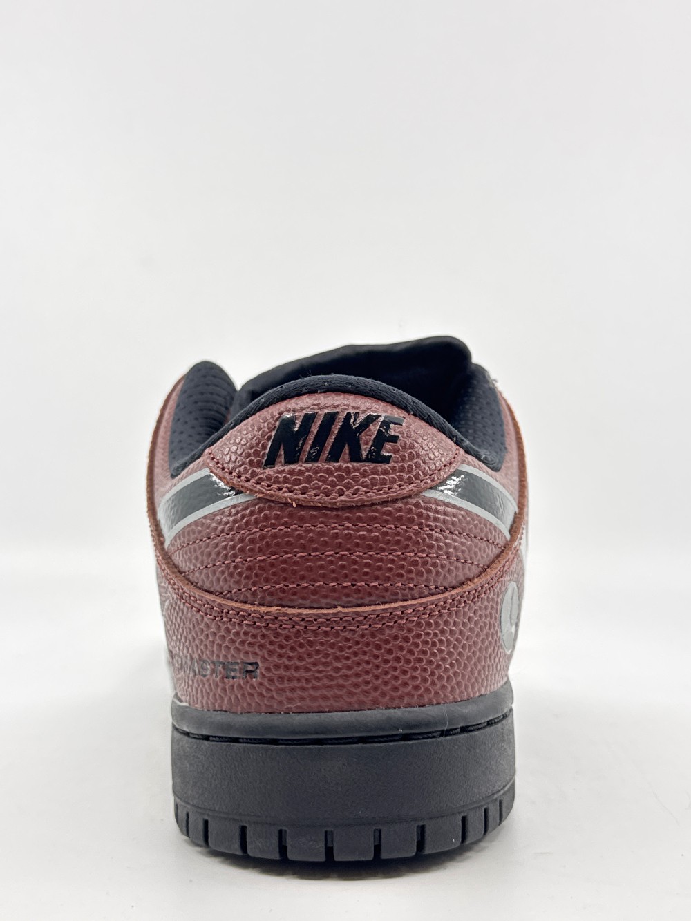 *NO BOX* NIKE SB DUNK LOW - LIMOSINE SKATEBOARDS