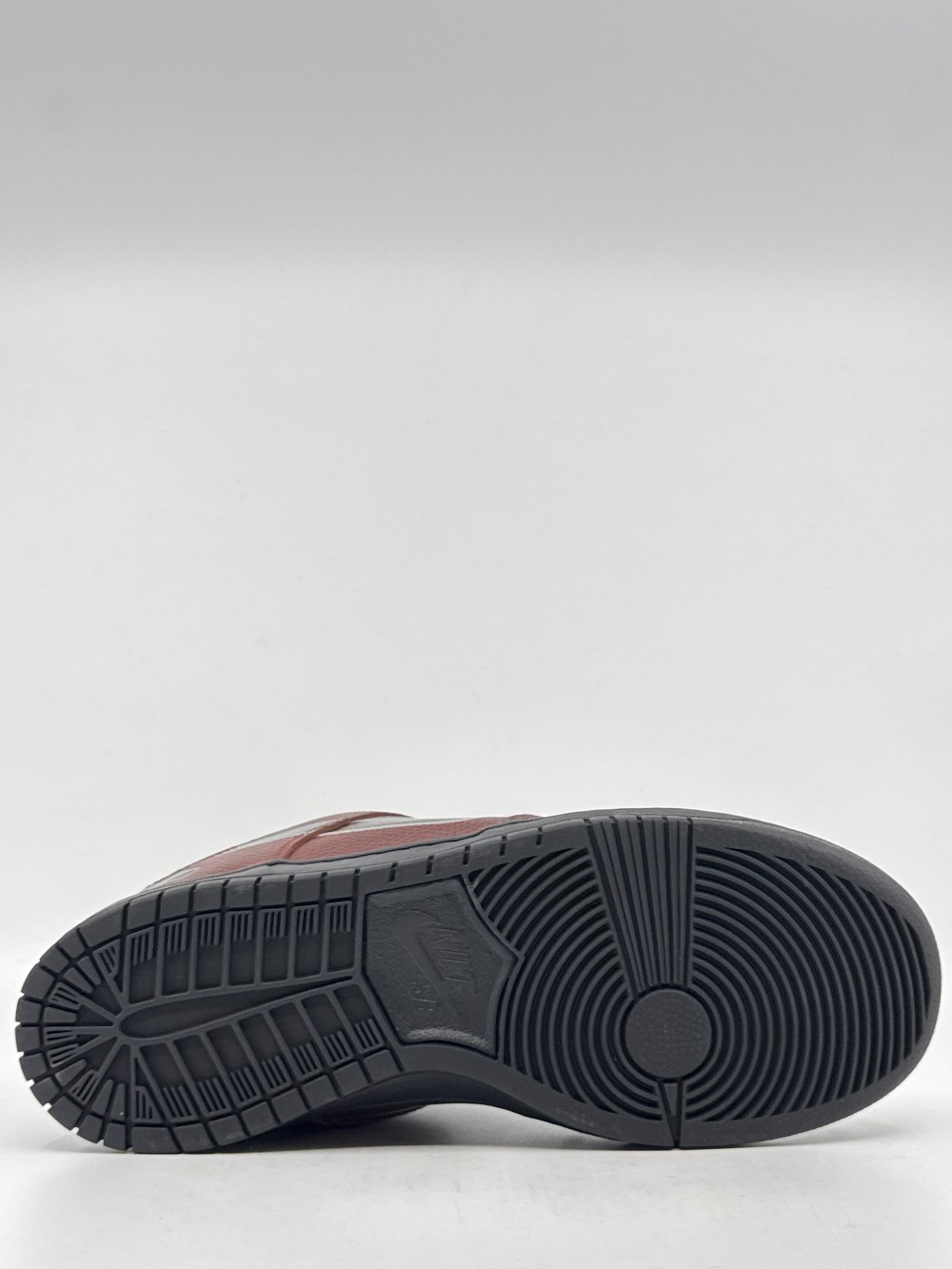 *NO BOX* NIKE SB DUNK LOW - LIMOSINE SKATEBOARDS