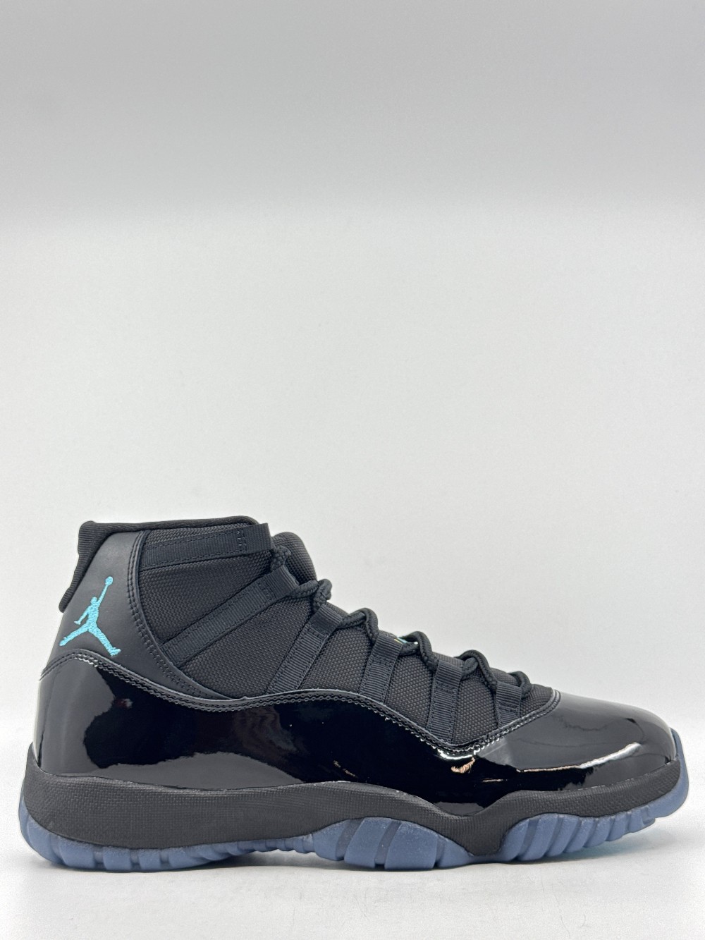 AJ 11 - GAMMA BLUE (2025)