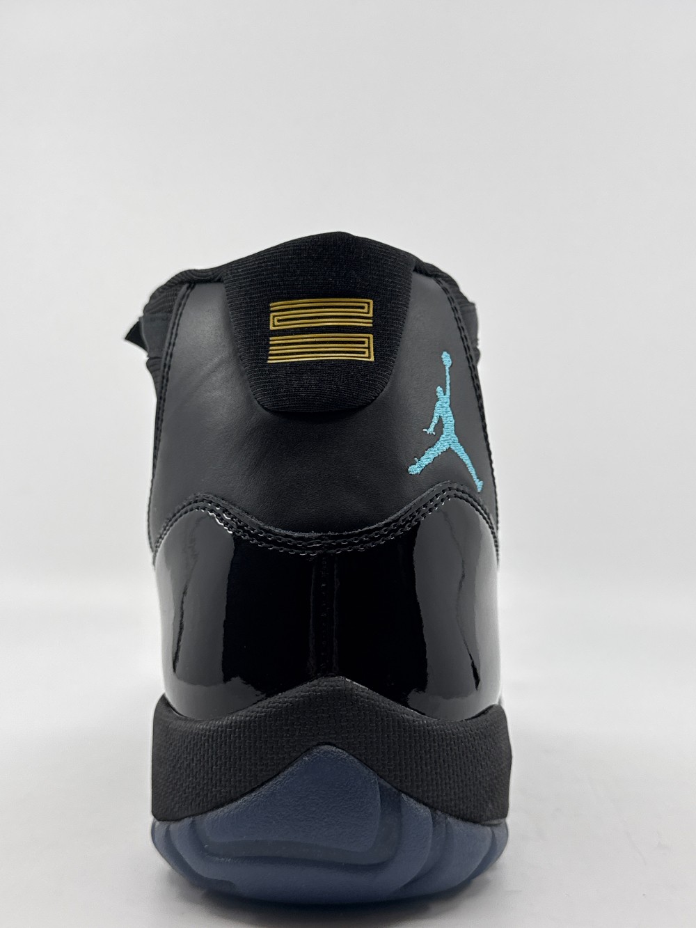 AJ 11 - GAMMA BLUE (2025)