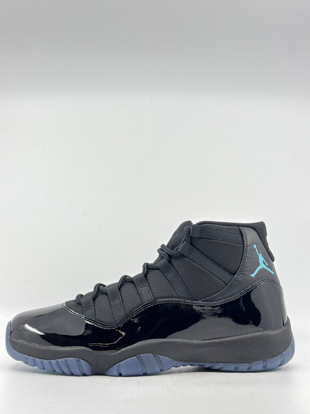 AJ 11 - GAMMA BLUE (2025)