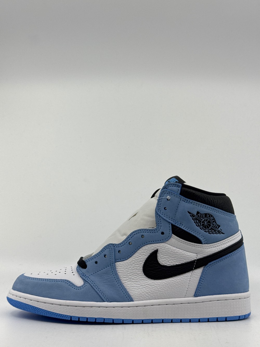 AJ 1 - UNIVERSITY BLUE