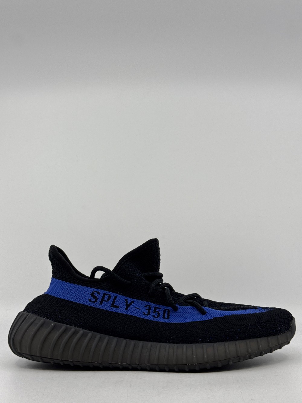*USED* YEEZY 350 BOOST V2 - DAZZLING BLUE